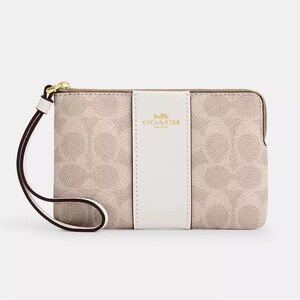 Coach Corner Zip Wristlet In Signature Canvas With Stripe in Sand / Calk NEW